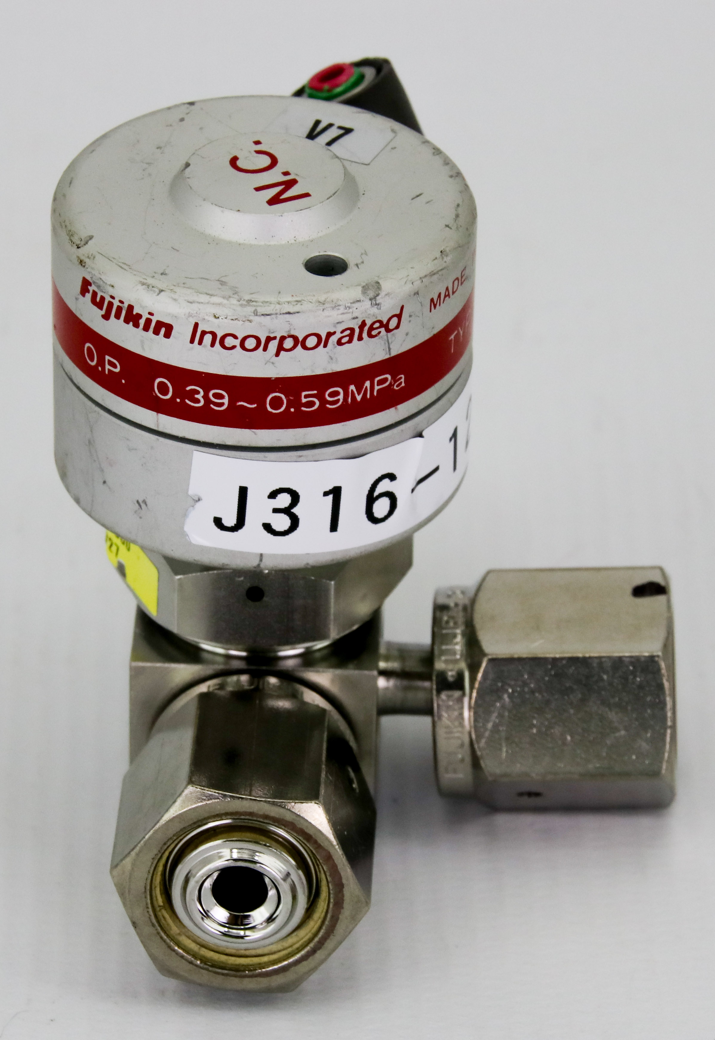 12198 FUJIKIN DIAPHRAGM VALVE, TYPE N.C., O.P. 0.39~0.59 MPA